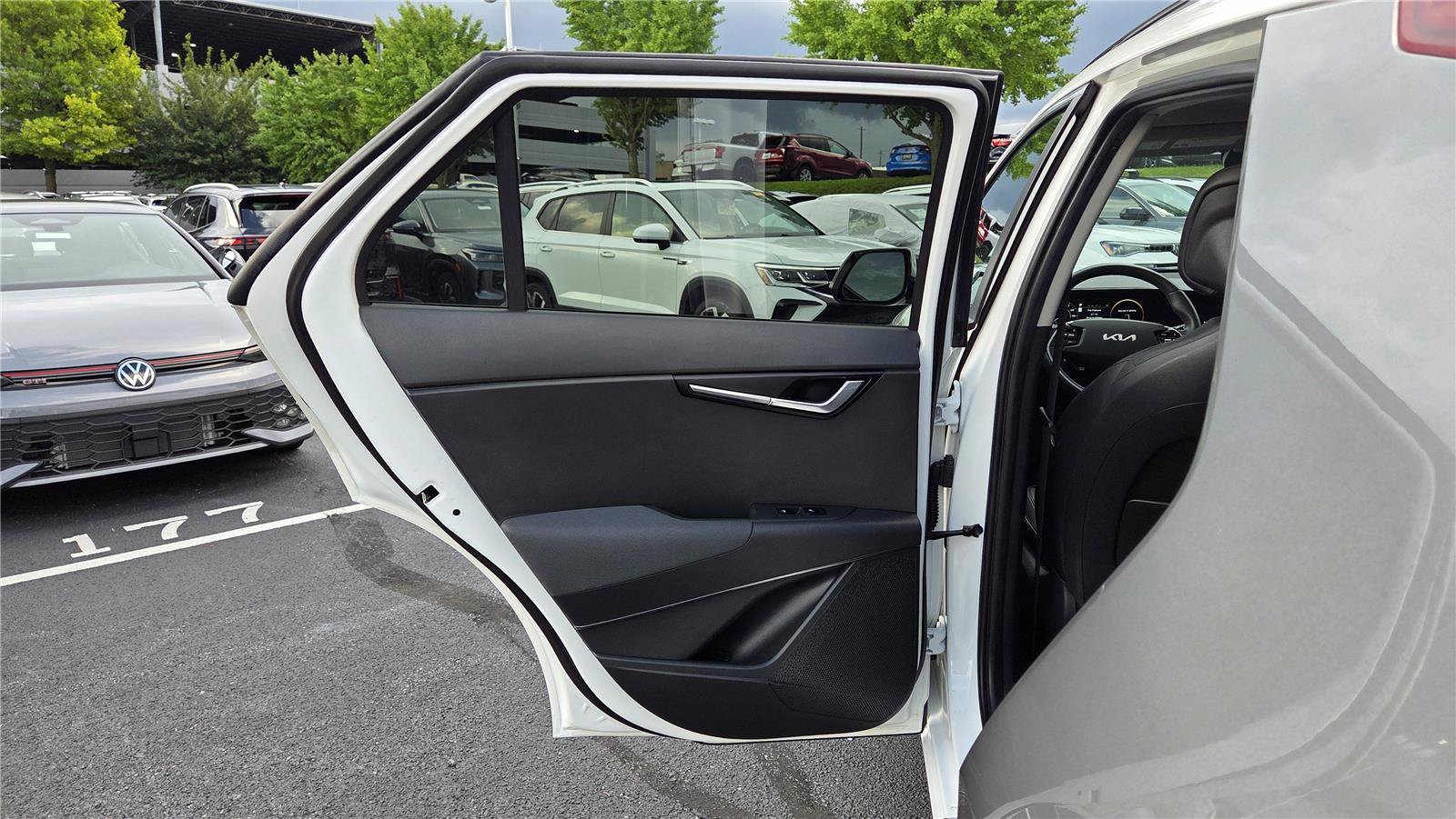 Certified 2023 Kia Niro Wave w/ Wave Preserve Package FWD image 26