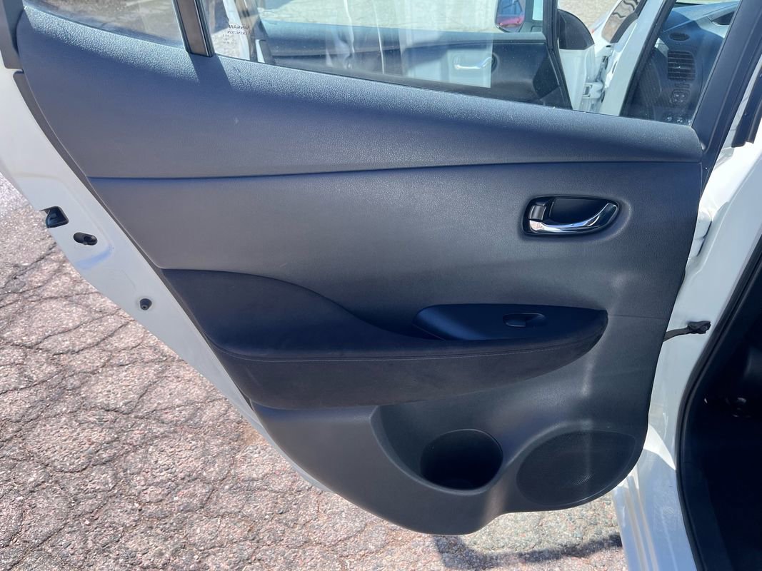 Used 2013 Nissan Leaf S w/ Charger Pkg image 20