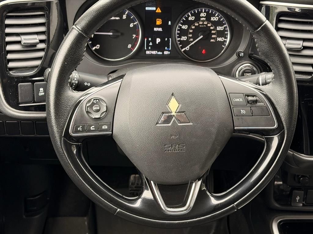 Used 2019 Mitsubishi Outlander AWD image 19