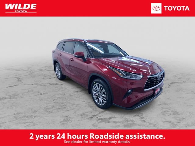 New 2026 Toyota Highlander Platinum image 3