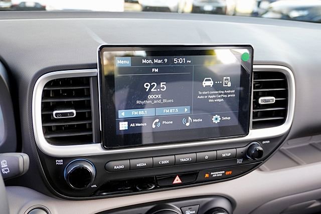 New 2026 Hyundai Venue SEL FWD image 28