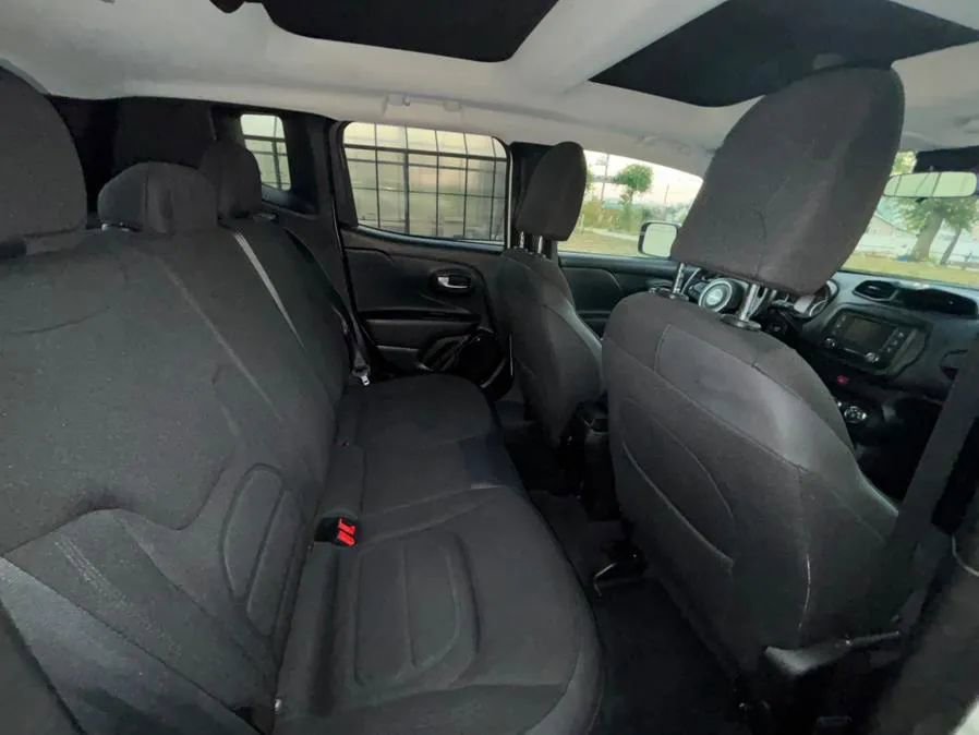 Used 2017 Jeep Renegade Altitude image 23