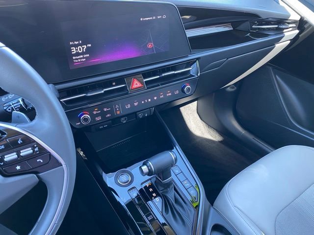 Used 2024 Kia Niro EX Touring image 15