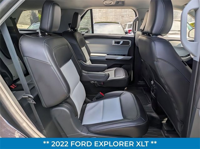 Certified 2022 Ford Explorer XLT w/ Equipment Group 202A image 31