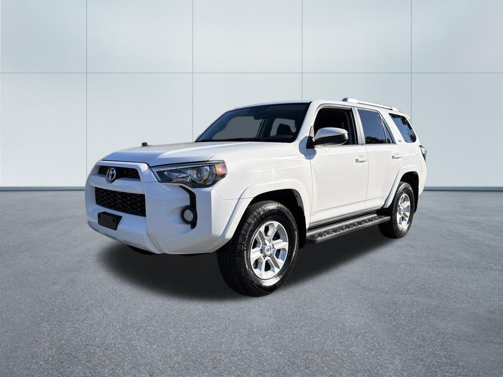 Used 2018 Toyota 4Runner SR5 AWD/4WD image 2