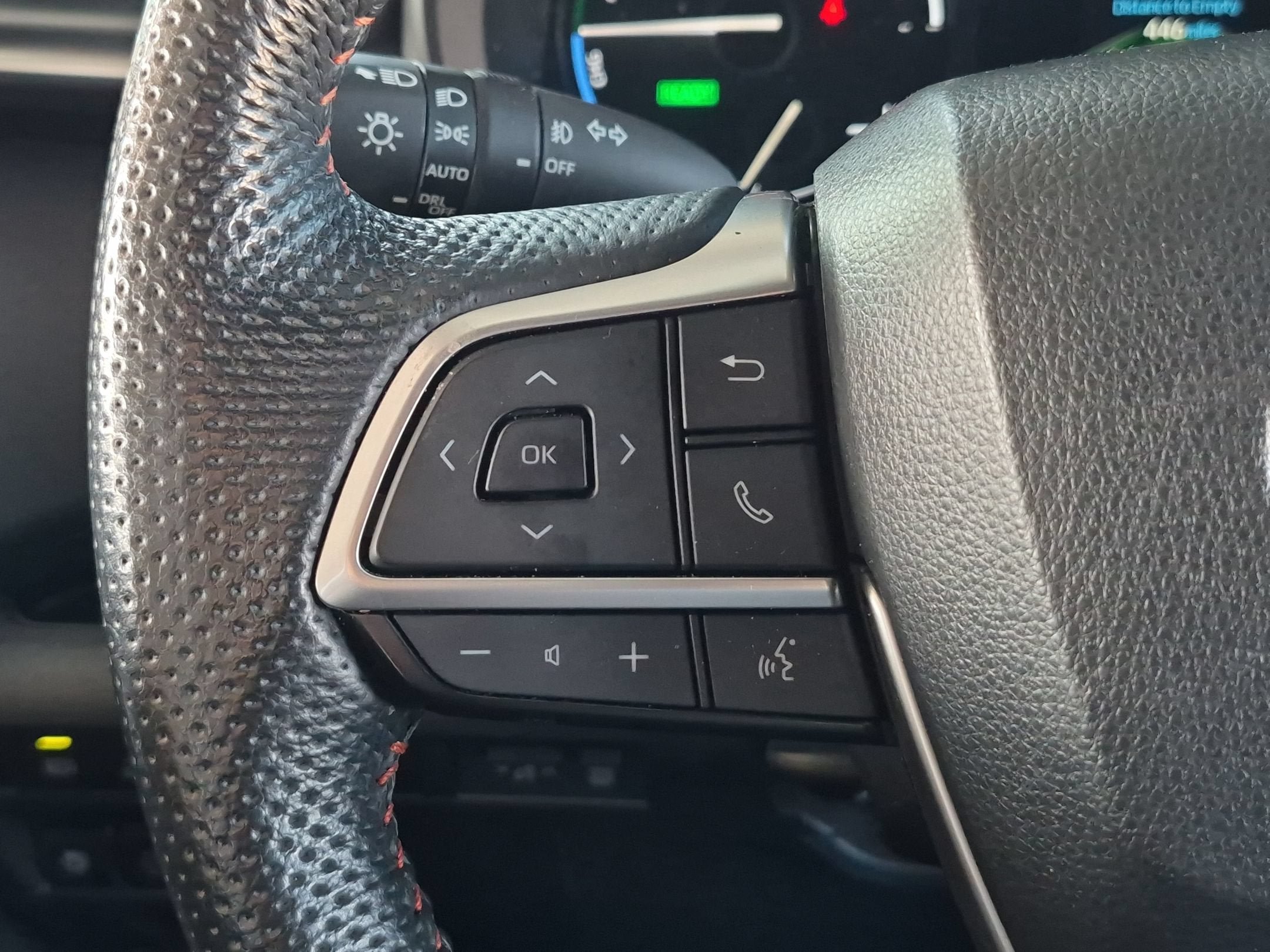 Certified 2024 Toyota Sienna XSE w/ XSE Plus Package FWD image 17