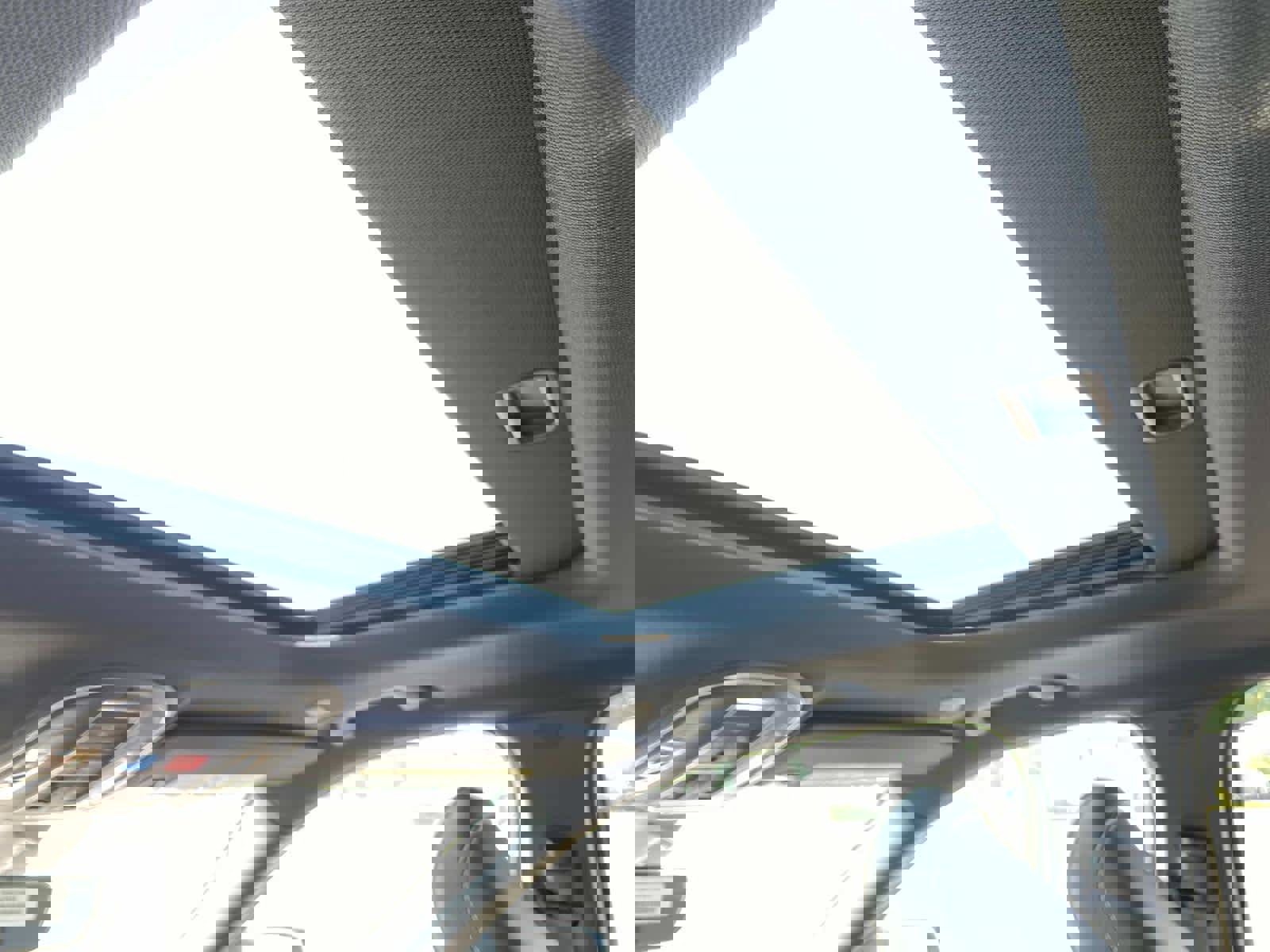 New 2025 Jeep Grand Cherokee Altitude image 8