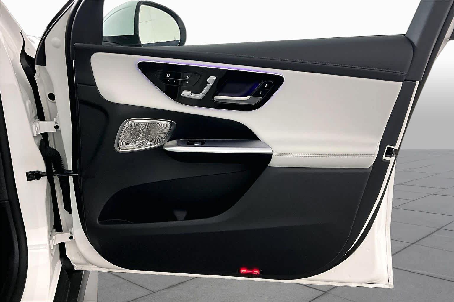 Used 2023 Mercedes-Benz GLC 300 image 21