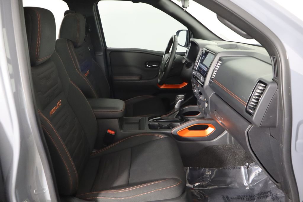 Used 2024 Nissan Frontier PRO-4X w/ Technology Package AWD/4WD image 17