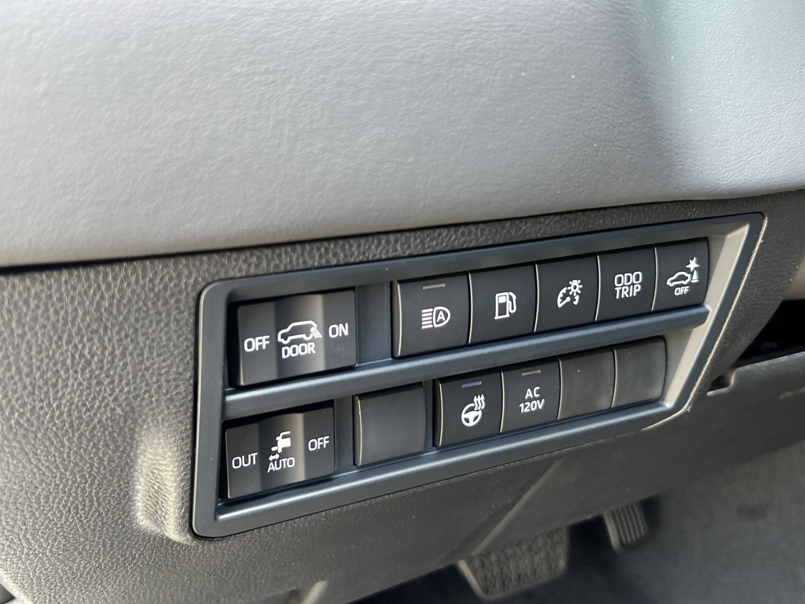 New 2026 Toyota Sequoia Platinum image 24