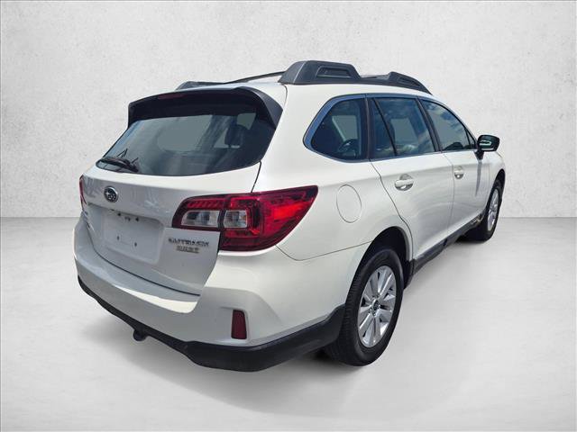 Used 2017 Subaru Outback 2.5i AWD/4WD image 5