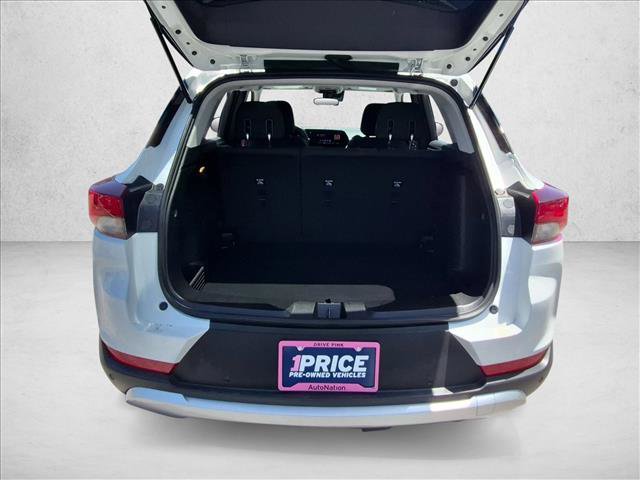 Used 2024 Chevrolet TrailBlazer LT w/ LT Cold Weather Package FWD image 6