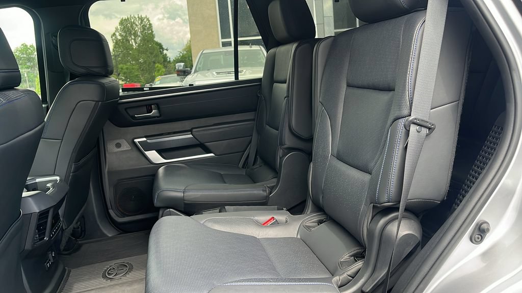 Used 2024 Toyota Sequoia Platinum AWD/4WD image 20