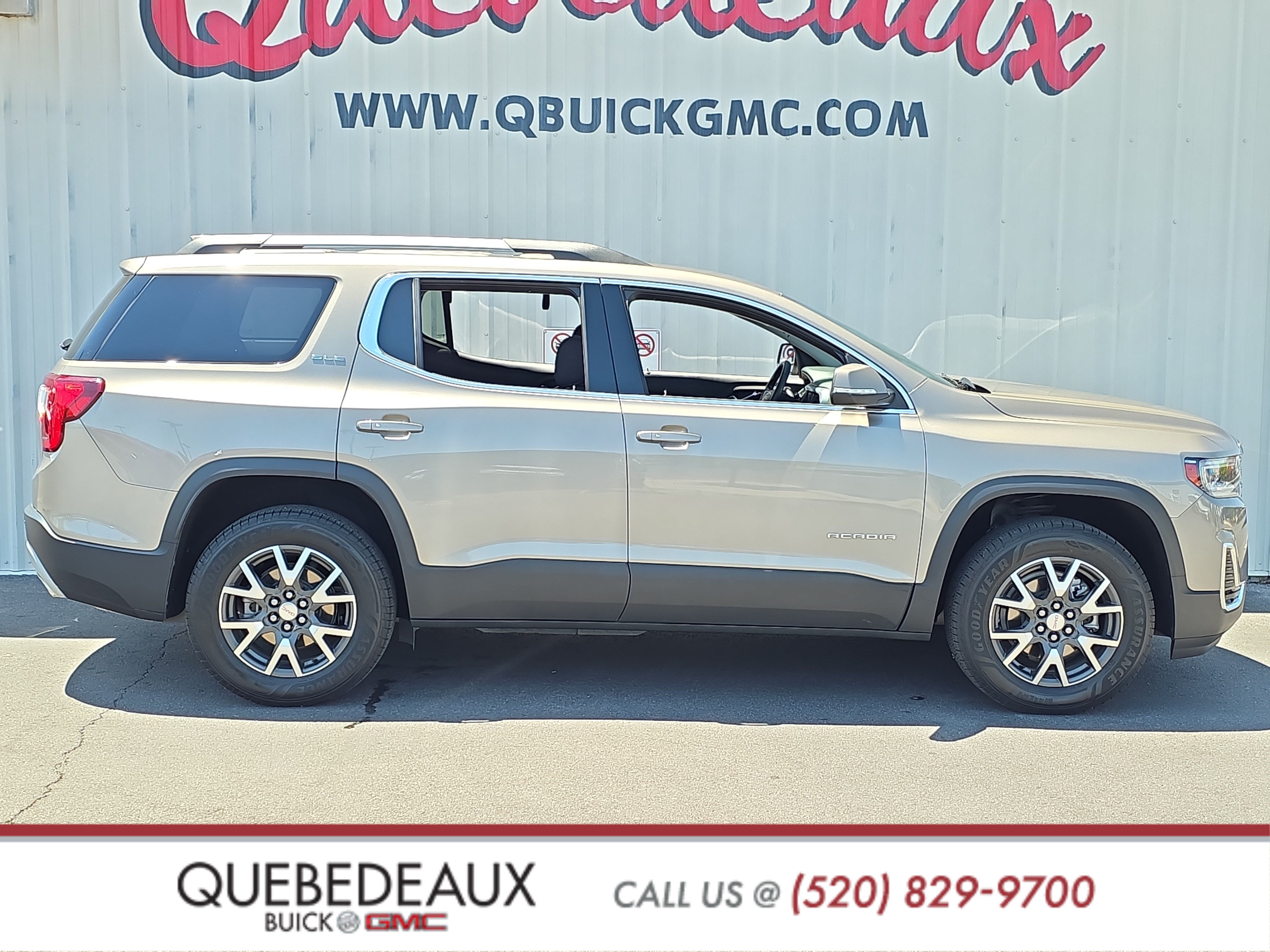 Used 2022 GMC Acadia SLE w/ Driver Convenience Package FWD image 8