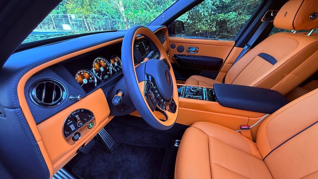 Used 2024 Rolls-Royce Cullinan w/ Leather Finishing Pack image 13