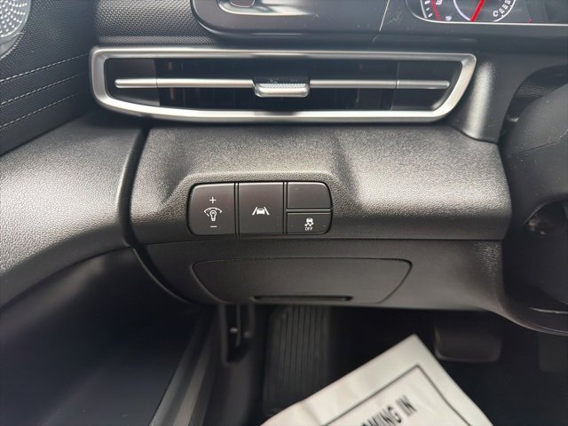 Certified 2022 Hyundai Elantra SEL image 17