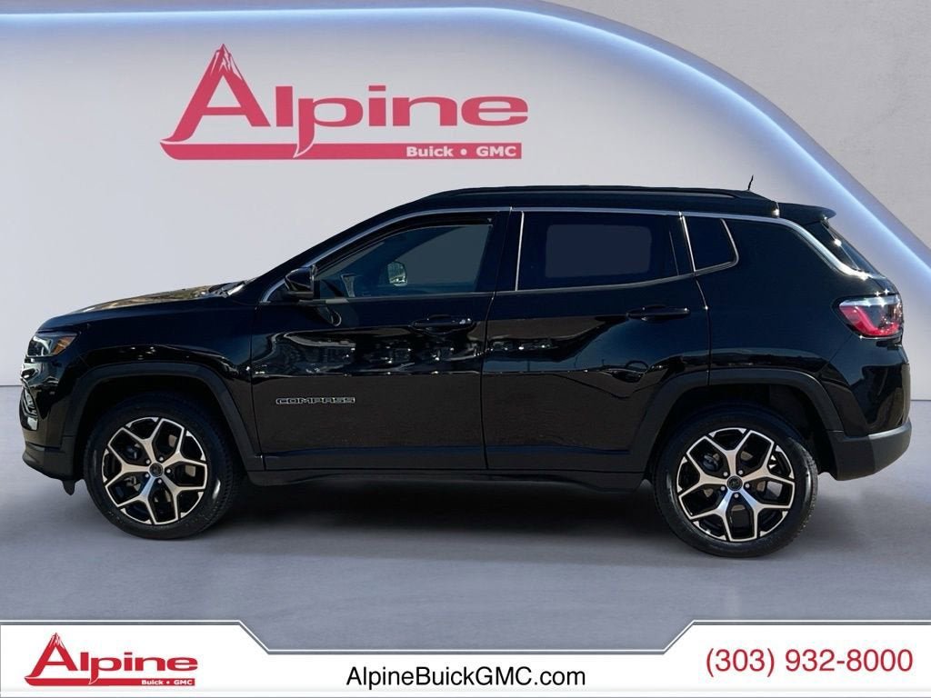Used 2025 Jeep Compass Limited AWD/4WD image 2