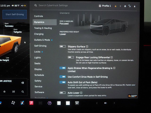Used 2024 Tesla Cybertruck AWD Crew Cab image 41