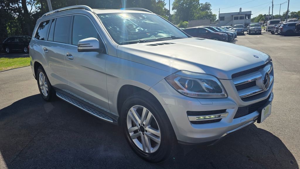 Used 2015 Mercedes-Benz GL 450 4MATIC image 3