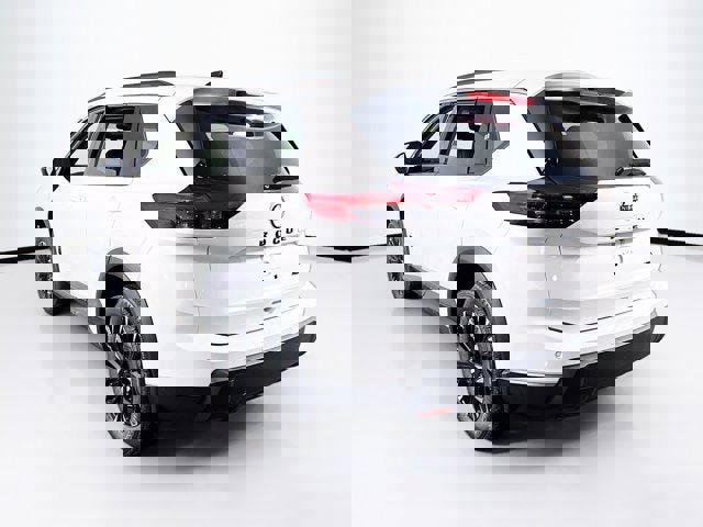 New 2026 Nissan Rogue SV image 7