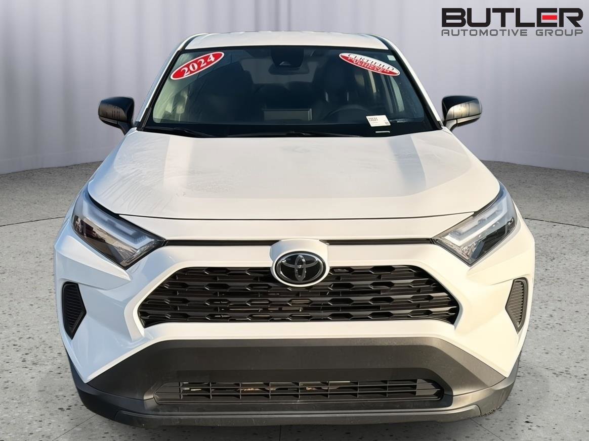 Certified 2024 Toyota RAV4 LE FWD image 9