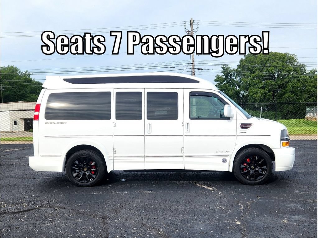 Used 2023 Chevrolet Express 2500 RWD image 9
