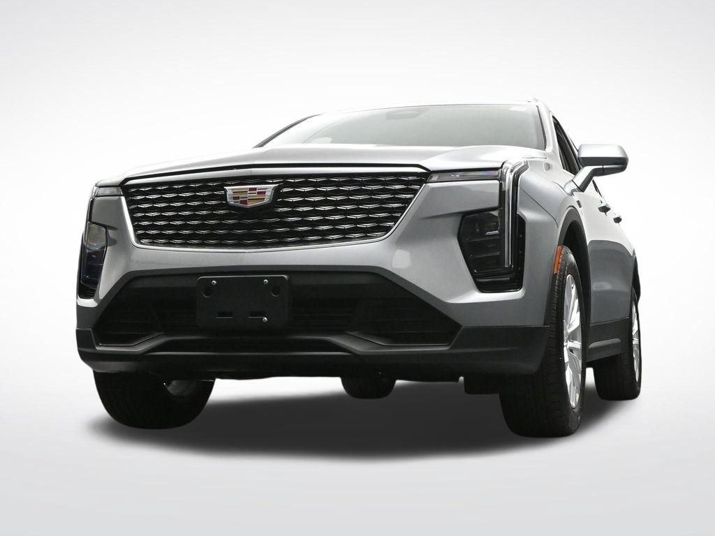 Used 2024 Cadillac XT4 Luxury w/ Cold Weather Package AWD/4WD image 31