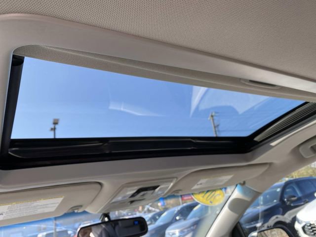 Used 2017 Toyota Sienna XLE Premium FWD image 8