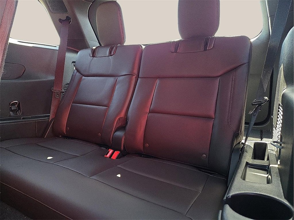 Used 2025 Ford Explorer Platinum image 7