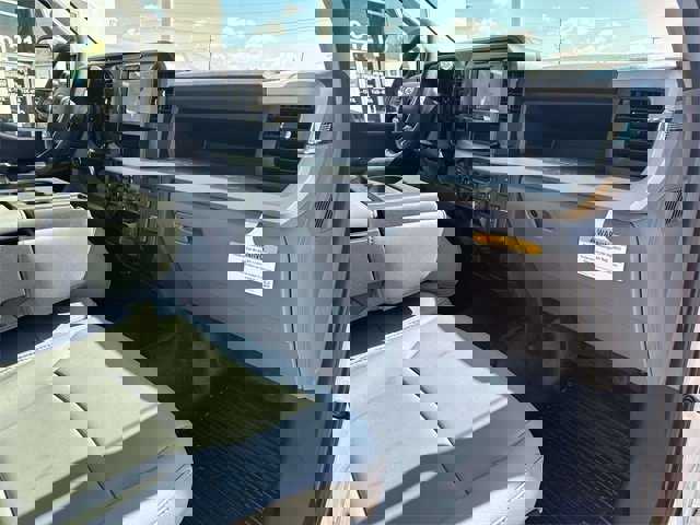 New 2025 Ford F550 4x4 Regular Cab Super Duty image 11