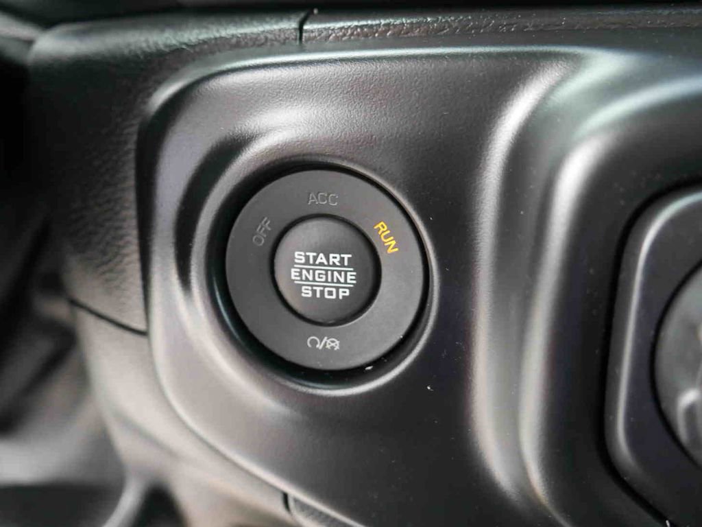 Certified 2021 Jeep Wrangler Unlimited Rubicon image 36