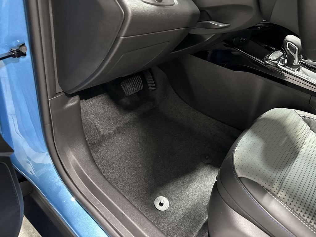 New 2026 Chevrolet Trax LT w/ Midnight Edition FWD image 10