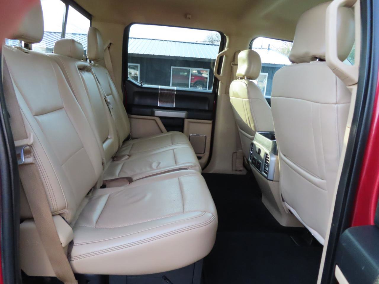 Used 2017 Ford F350 Lariat w/ Chrome Package image 46