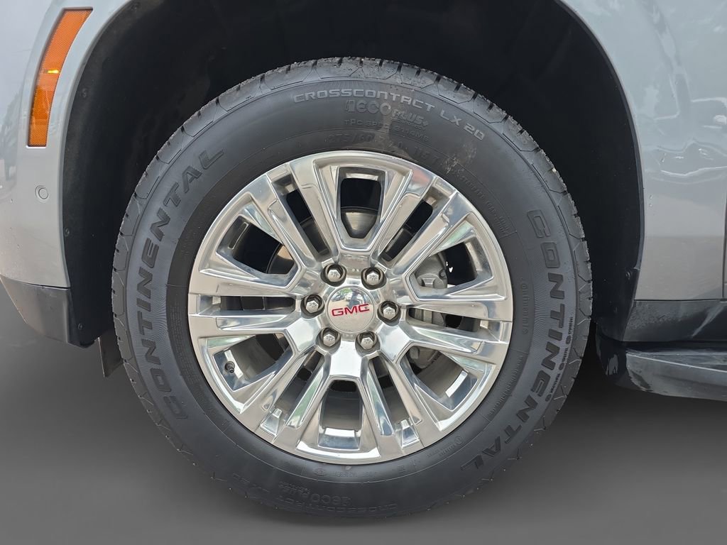 Used 2025 GMC Yukon XL Denali AWD/4WD image 14