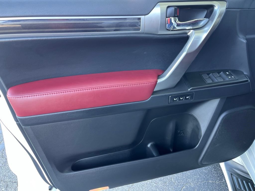 Used 2023 Lexus GX 460 Premium w/ Accessory Package AWD/4WD image 56