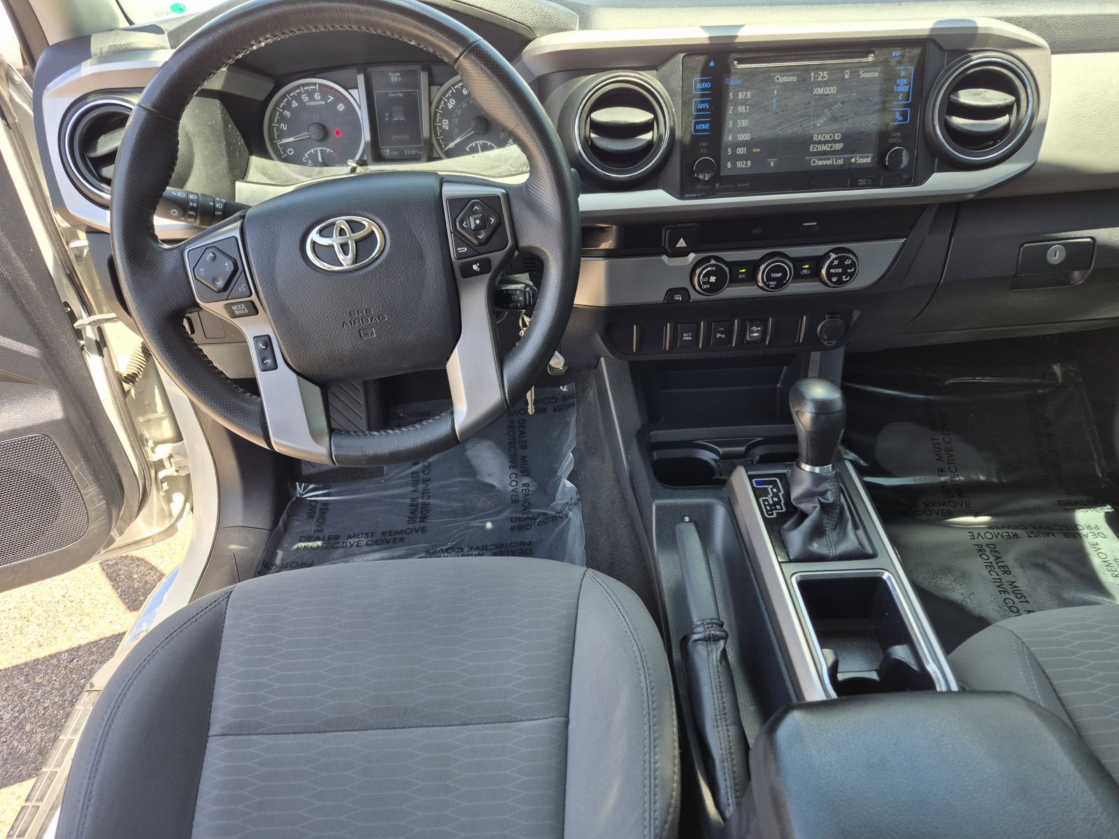 Used 2017 Toyota Tacoma SR5 w/ Tow Package RWD image 18
