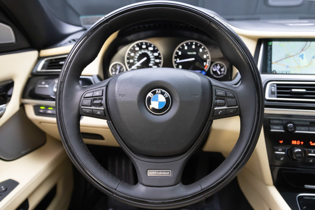 Used 2013 BMW 760Li RWD image 7