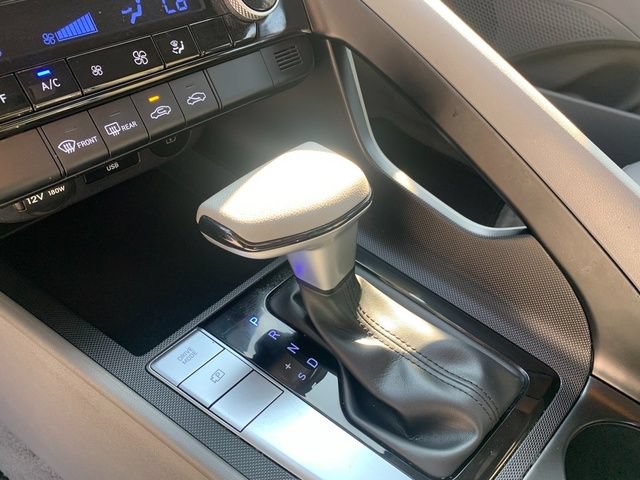 Certified 2024 Hyundai Elantra SEL FWD image 23