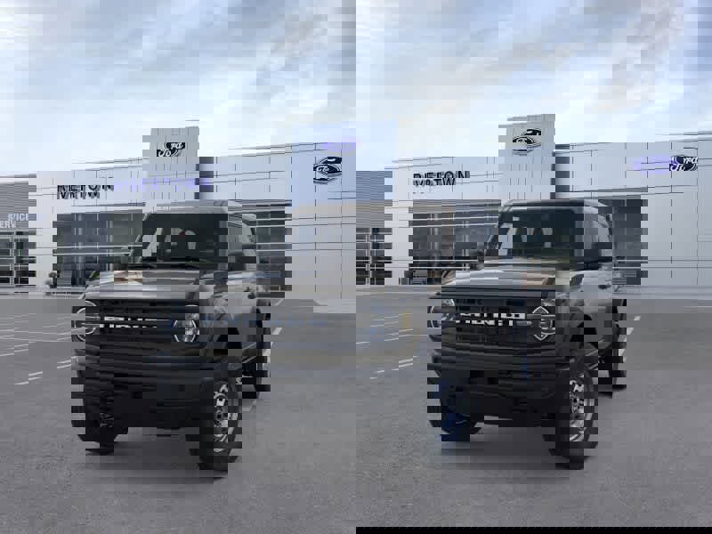 New 2025 Ford Bronco 4-Door image 2