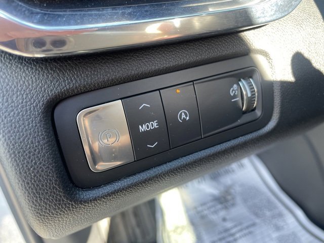 Used 2025 GMC Acadia Elevation image 18
