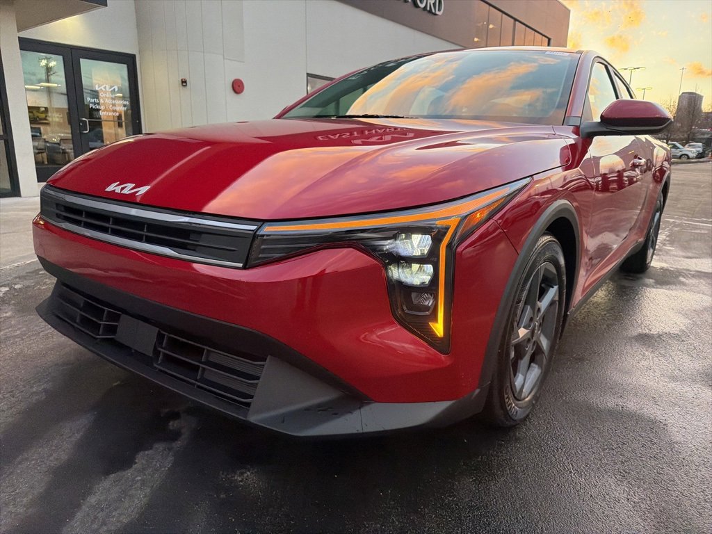 New 2025 Kia K4 LXS image 12