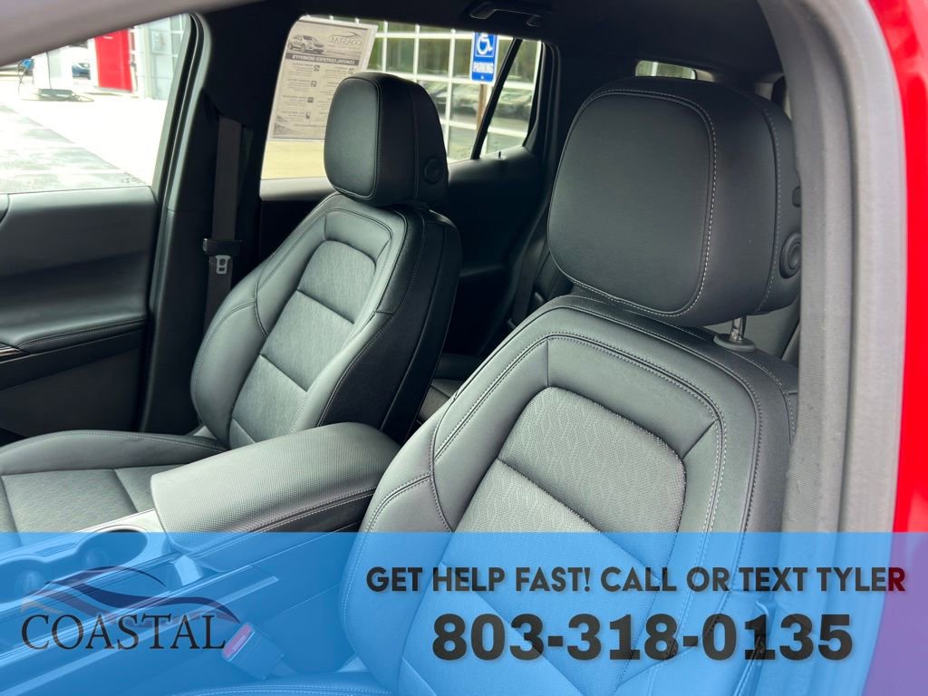 Used 2025 Chevrolet Equinox LT w/ Convenience Package II image 11