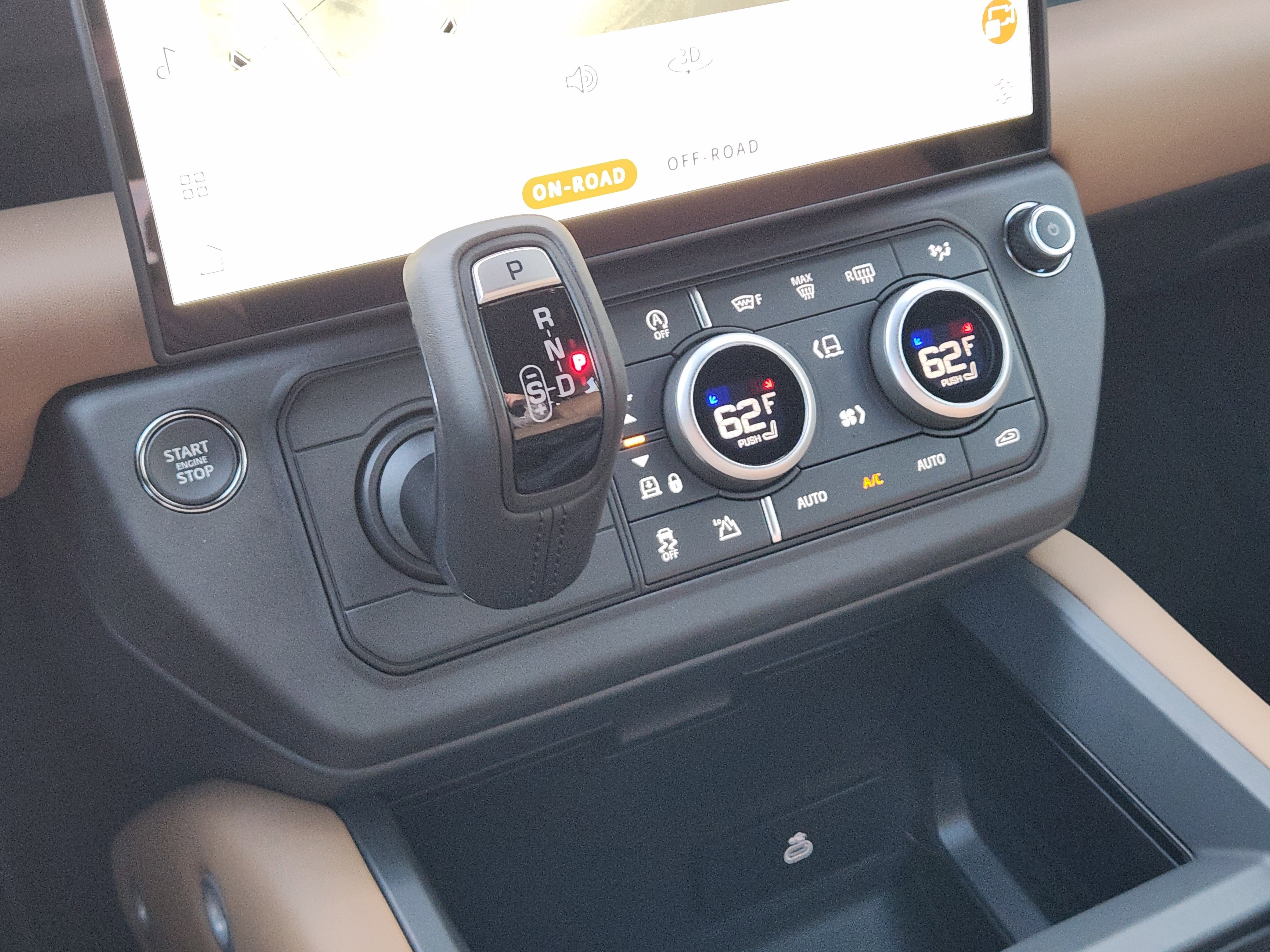 New 2026 Land Rover Defender 110 X-Dynamic SE image 18