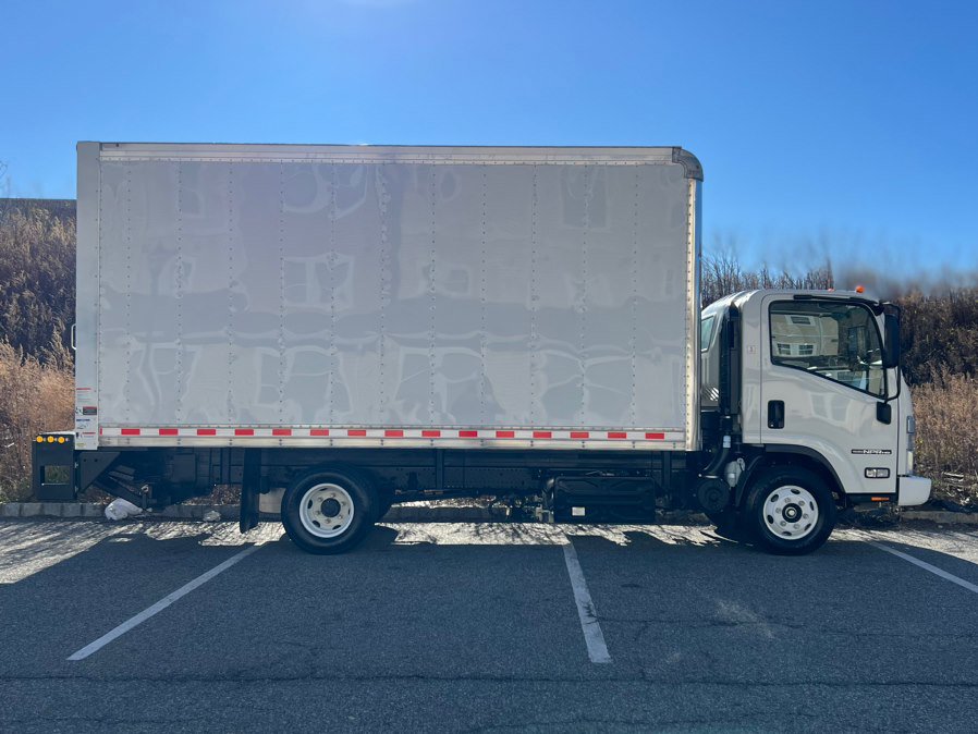 Used 2024 Isuzu NPR image 9