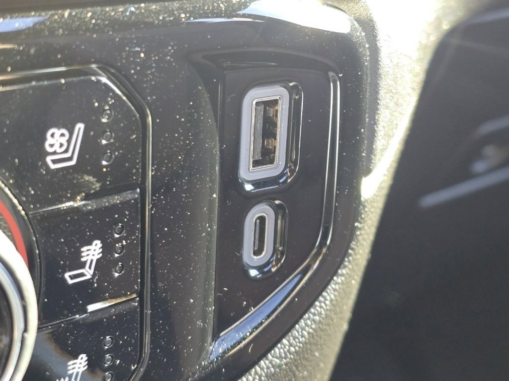 Certified 2024 Chevrolet Silverado 3500 High Country w/ High Country Premium Package image 9