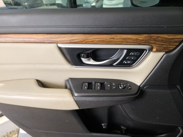 Used 2018 Honda CR-V Touring image 31
