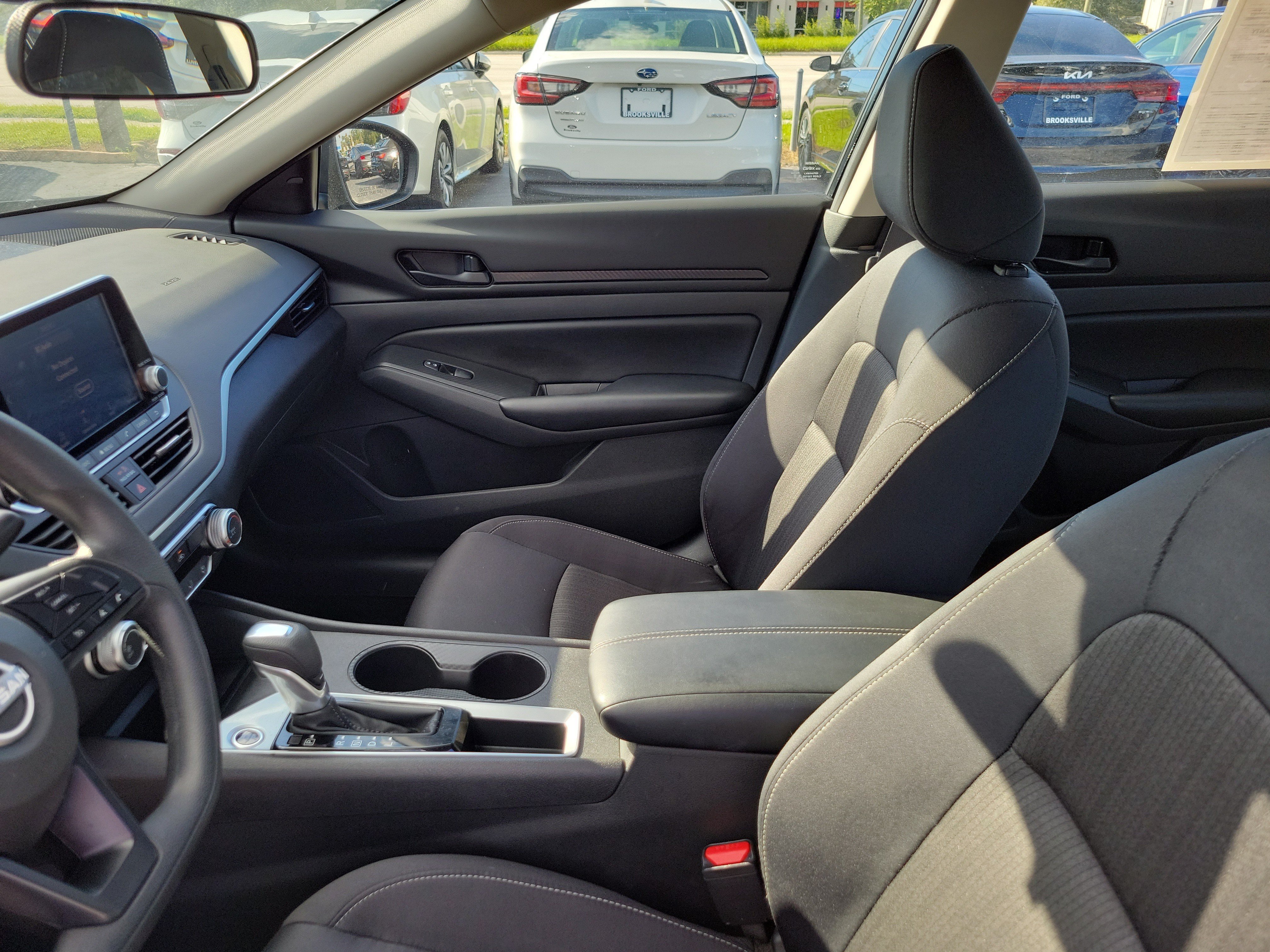 Used 2025 Nissan Altima 2.5 S FWD image 10
