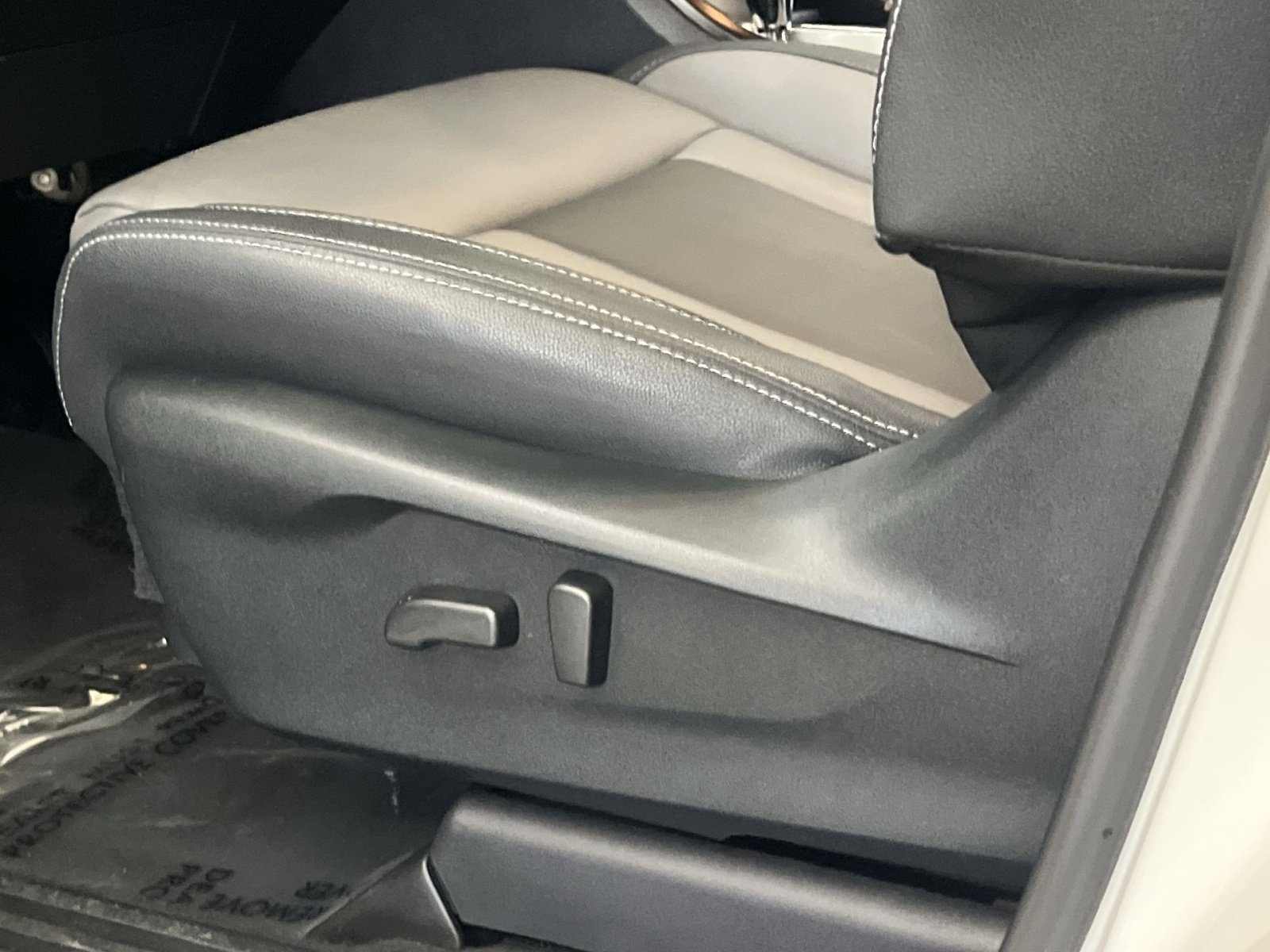 Used 2022 Subaru Ascent Onyx Edition image 12