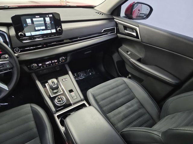 Used 2023 Mitsubishi Outlander 4WD Plug-In Hybrid image 14