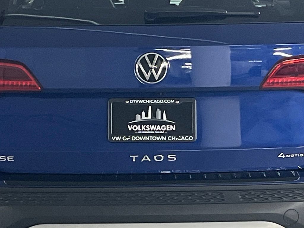 Certified 2024 Volkswagen Taos SE w/ Panoramic Sunroof Package AWD/4WD image 35
